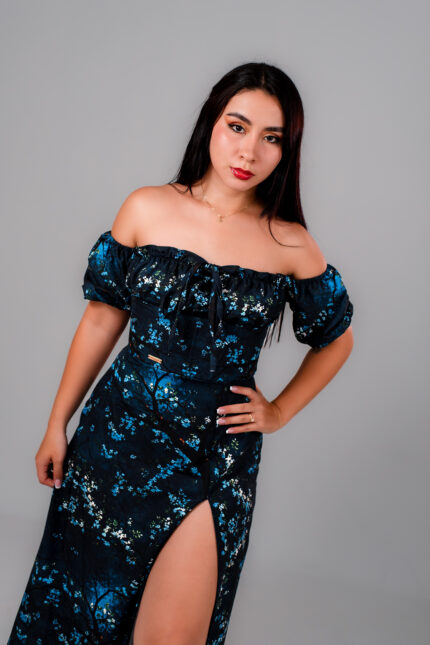 VESTIDO ABERTURA ALMENDRO OSCURO